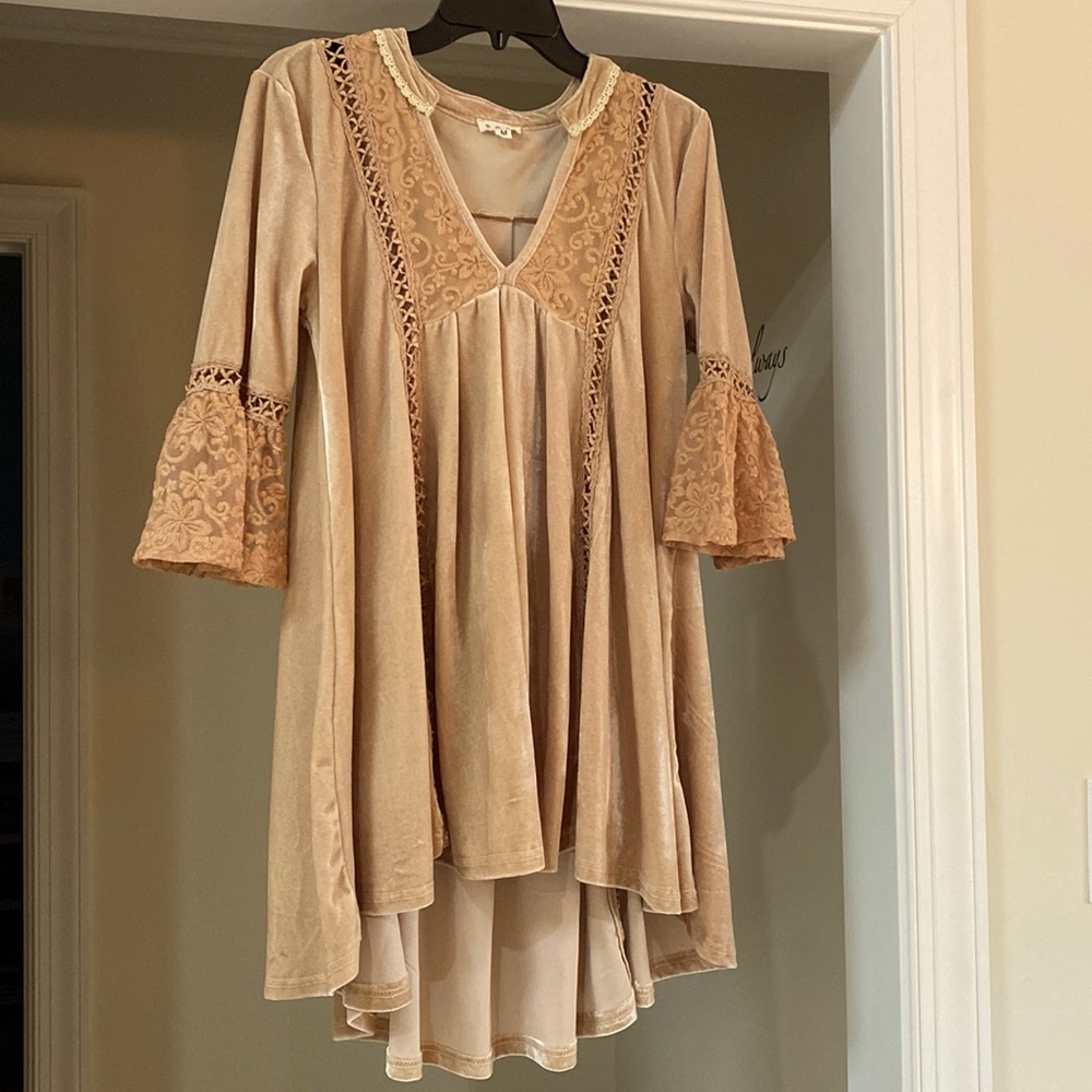 POL Womens V-Neck Velvet Goldenrod Embroidered Boho Floral Tunic/Dress - Sz M